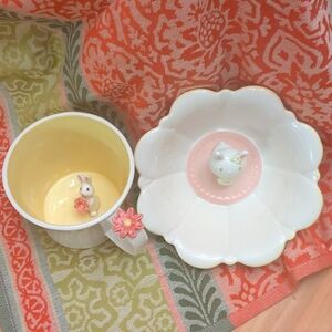 Grasslands Road Peek-a-boo Mug and Scallooed Dish Set